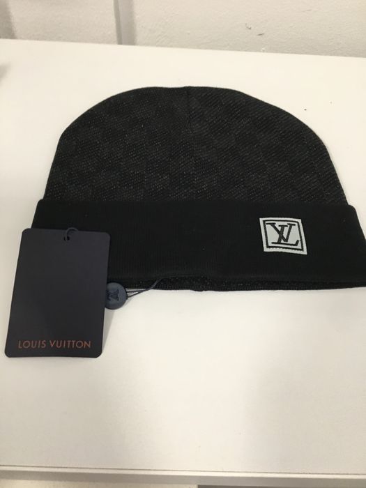 Caciula Louis Vuitton