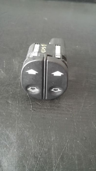 Butoane geamuri electrice stanga fata ford focus 1 6s6t14529 03153500
