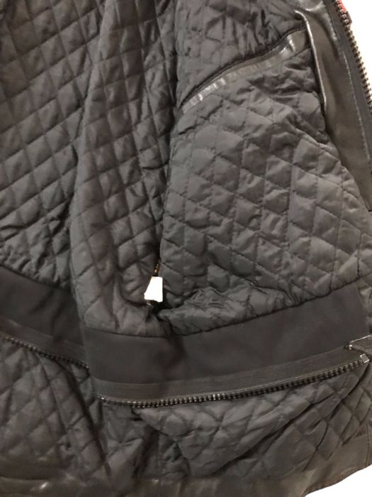 Кожено мото яке размер 52 в добро състояние.