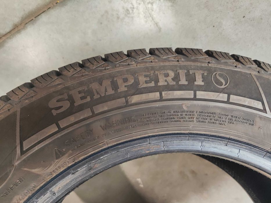 2бр.зимни гуми 205/65/16C Semperit