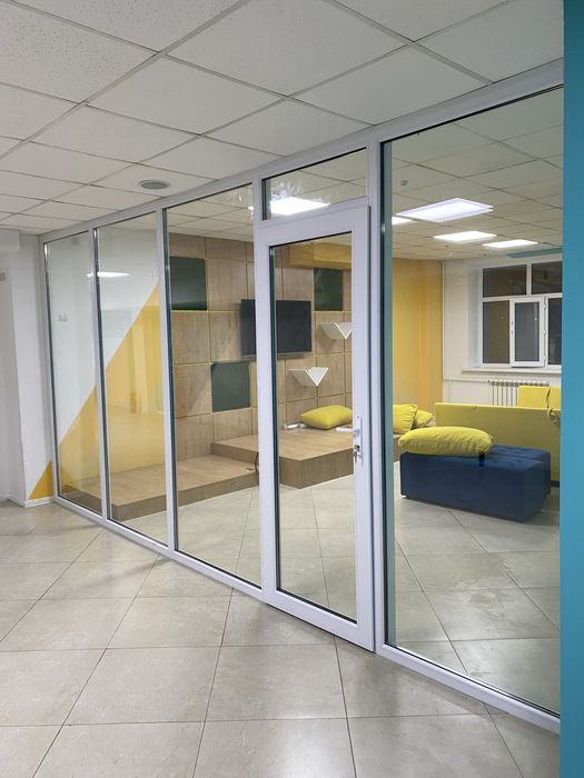 ПВХ перегородки двери тамбуры цветочны пластик окна витражи и тд