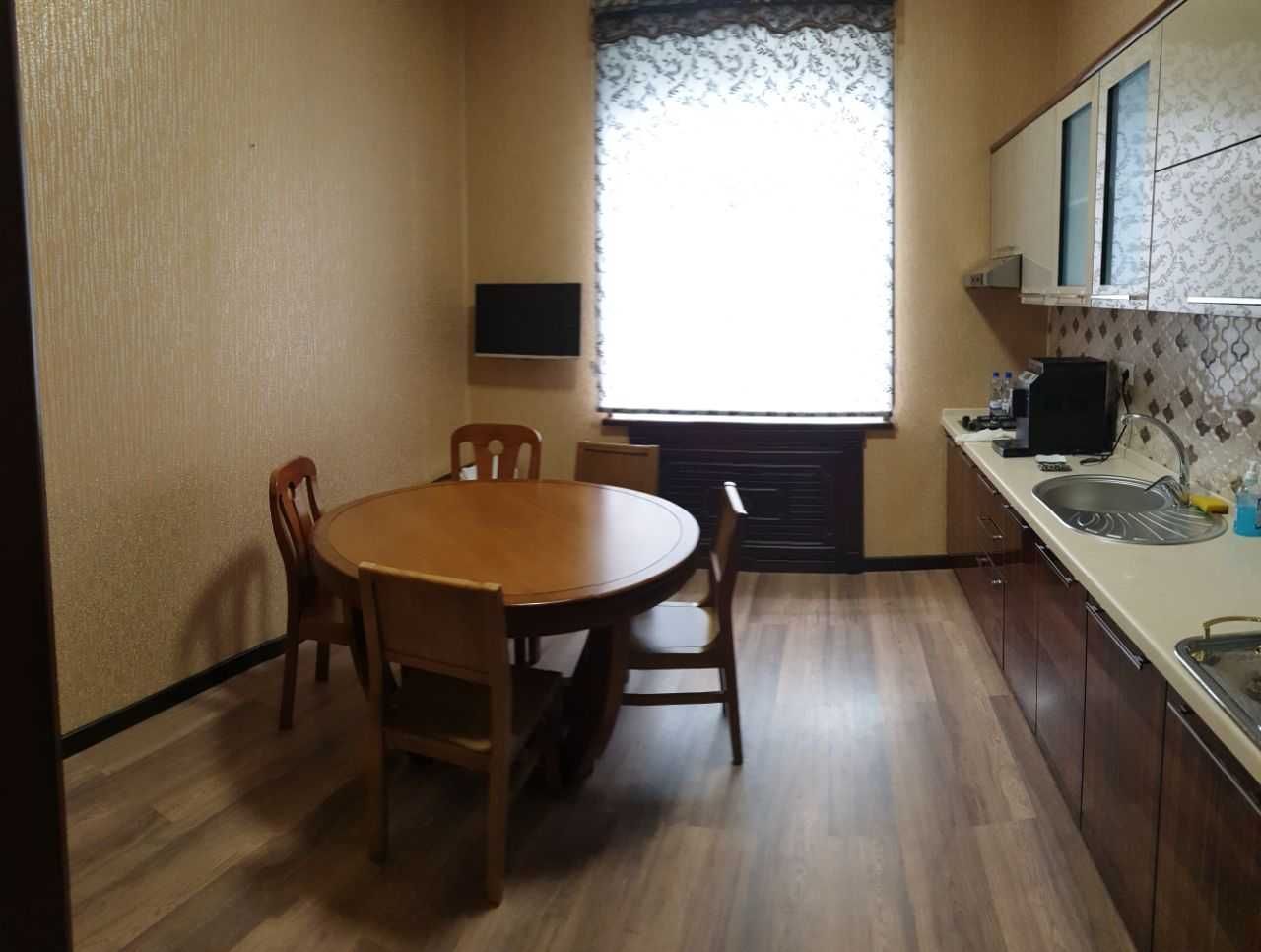 Сдается в аренду ЕВРОДОМ, М. горький. 12 сот, 700 м2