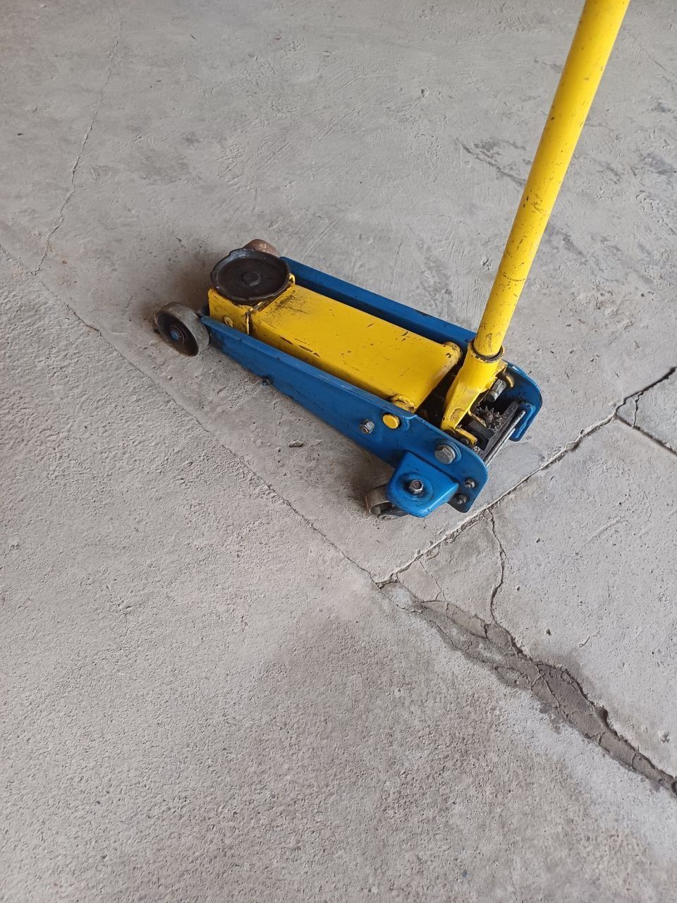 Srochna Damkrat Sotiladi Holati Ideal
