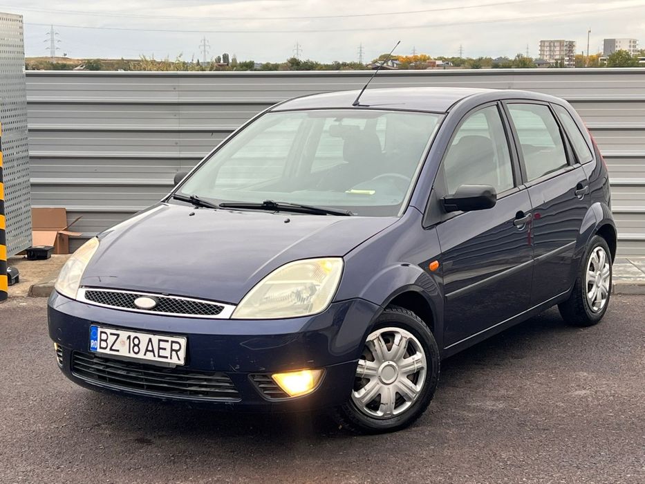 Ford Fiesta 1.3 benzină An 2003 in stare bună