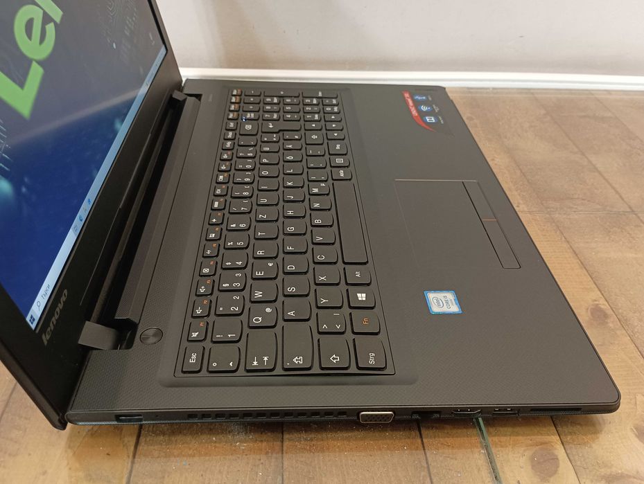 Лаптоп Lenovo ideapad 300 - i5 6200U / 15,6"