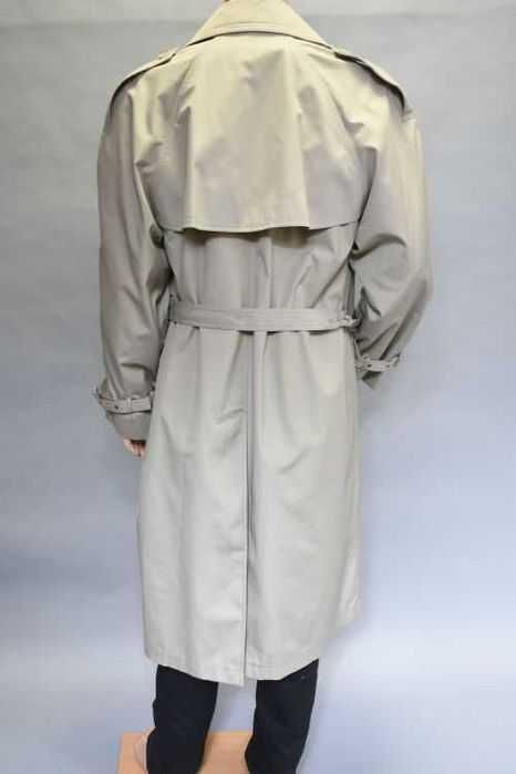 Pardesiu /Trench original LORD, made in Germany, foarte frumos lucrat
