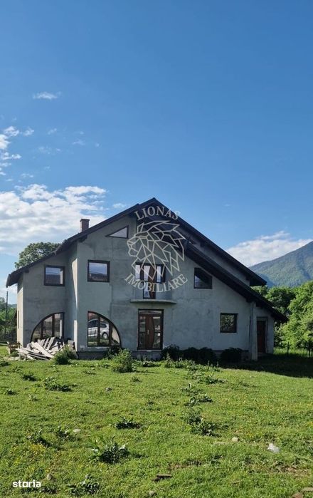 Casa 6 camere 220 mp-teren 973 mp-balcon-garaj-Prundu Bargaului