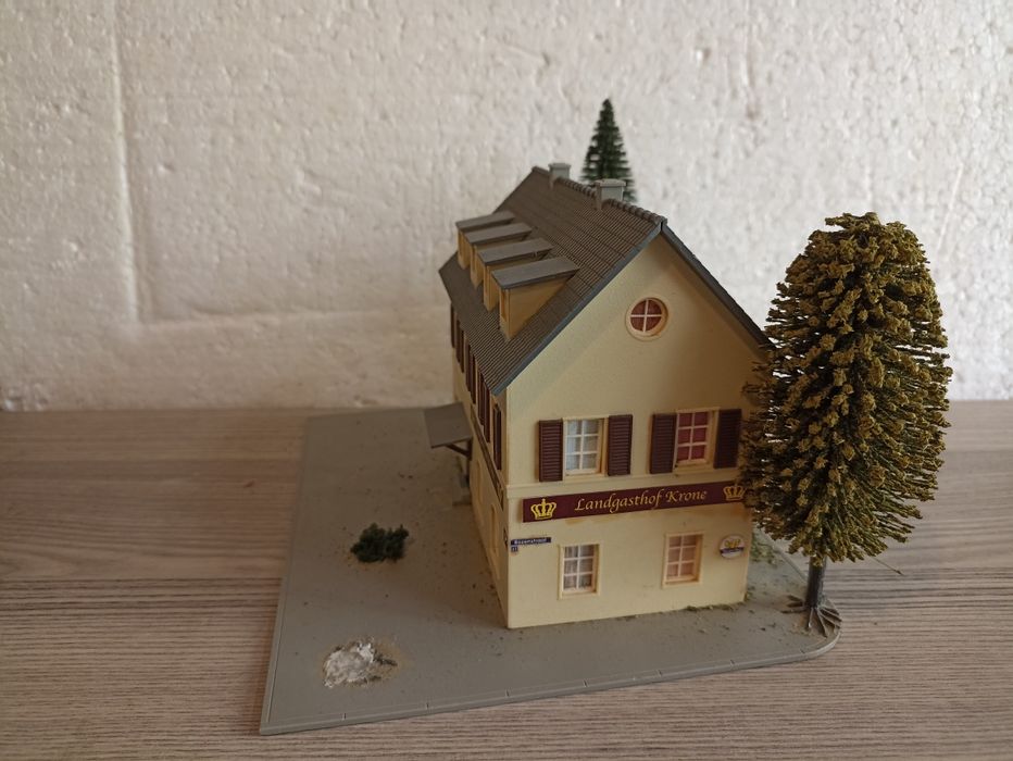 Diorama hotel piko scara 1:87 trenulet electric H0