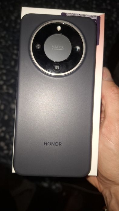 Продаётся  телефон