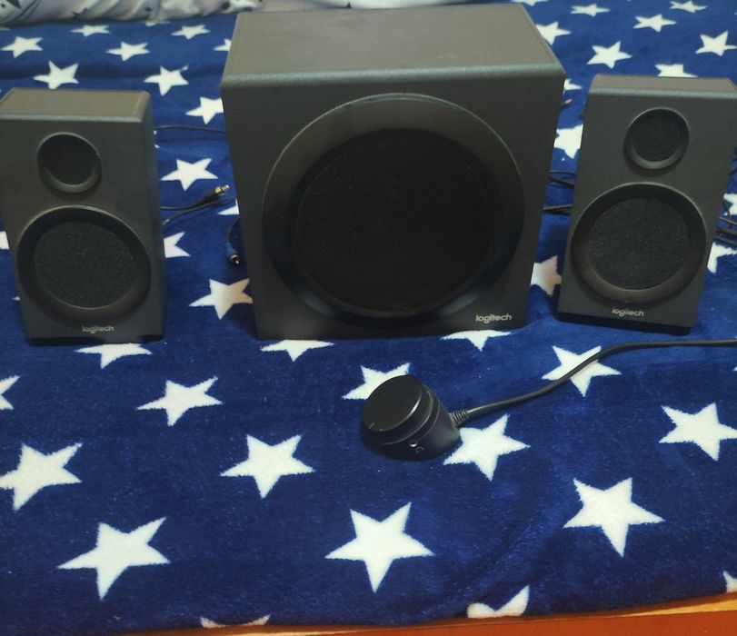 Vând boxe Logitech Z333, Pentru PC de 80W