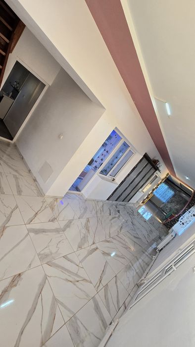 Vand /schimb CASA 130mp locuibili+M