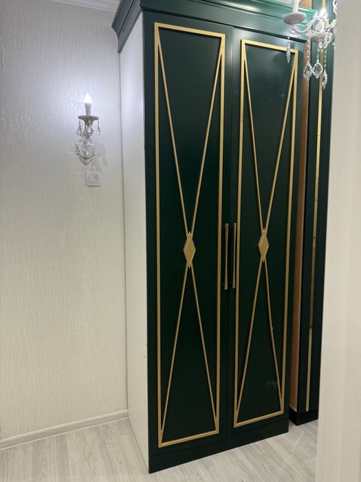 Продам шкаф вместительный