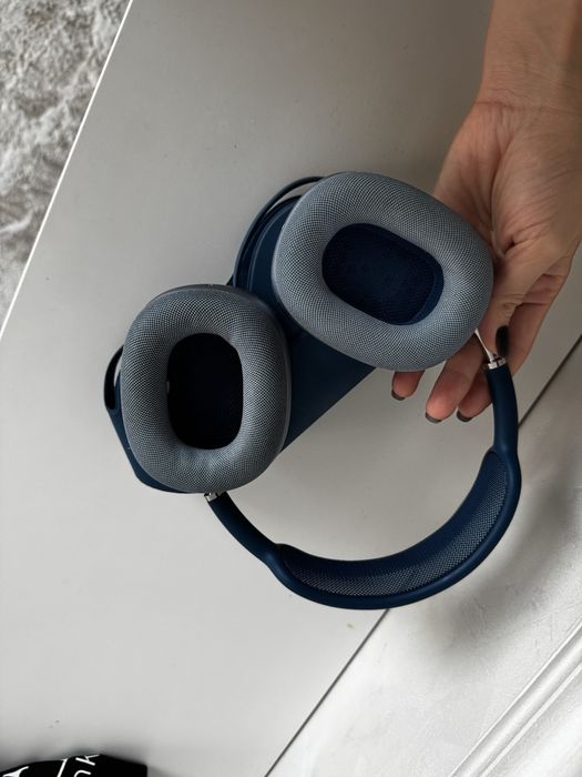 AirPods MAX в отличном состоянии