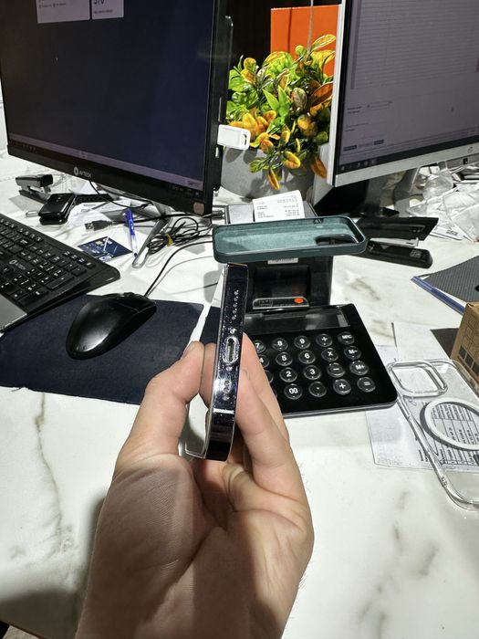 срочно продается Apple 14 pro