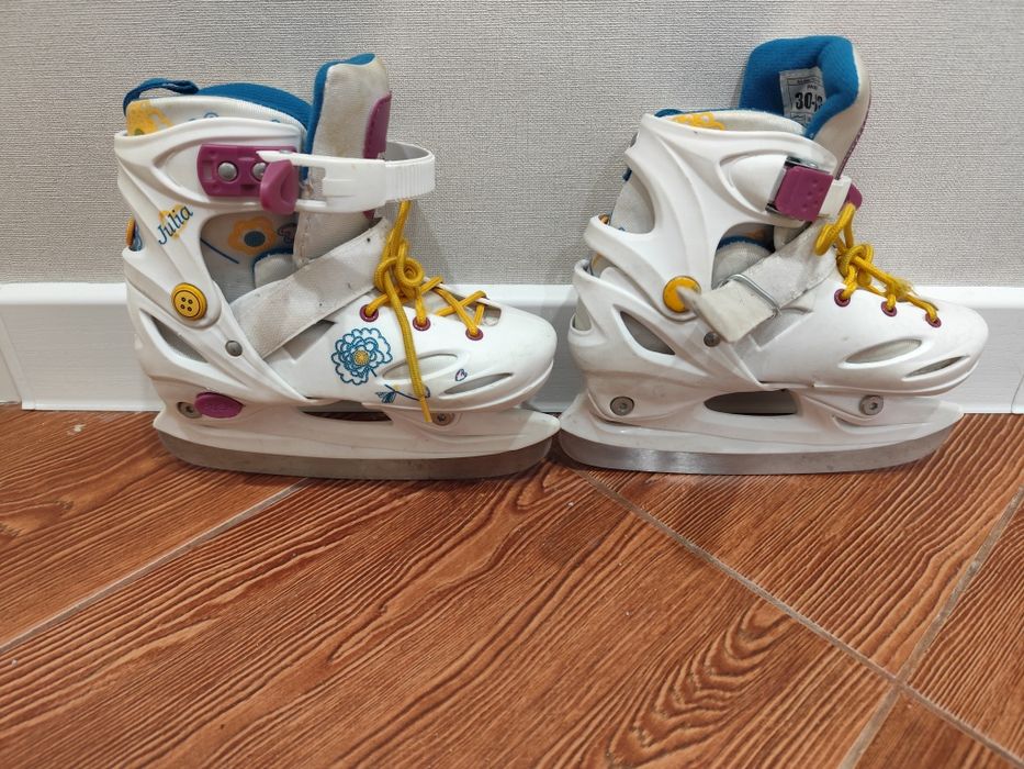 Продам детские коньки