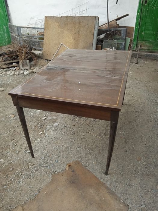 Отдам стол бесплатно