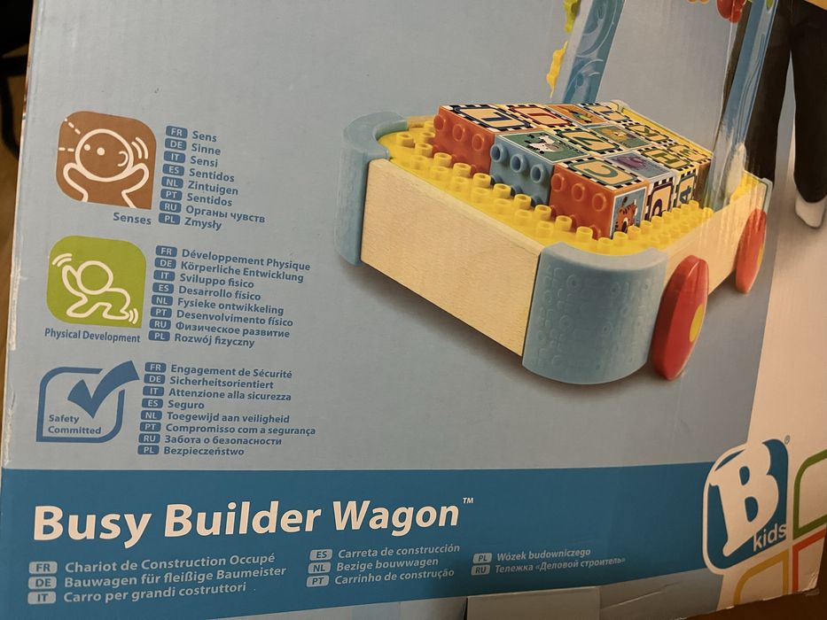 Jucarie Antemergator si cuburi de construit