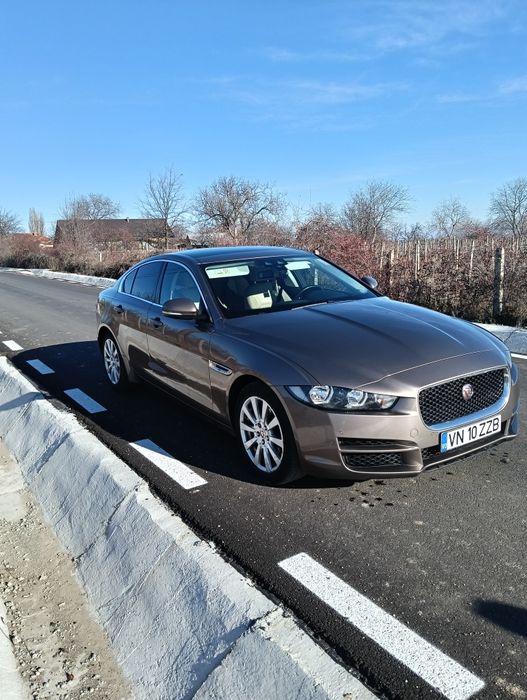 Jaguar XE 2.0d an 2016