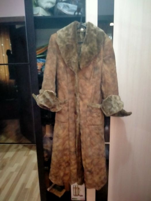 Продам срочно дубленку женскую