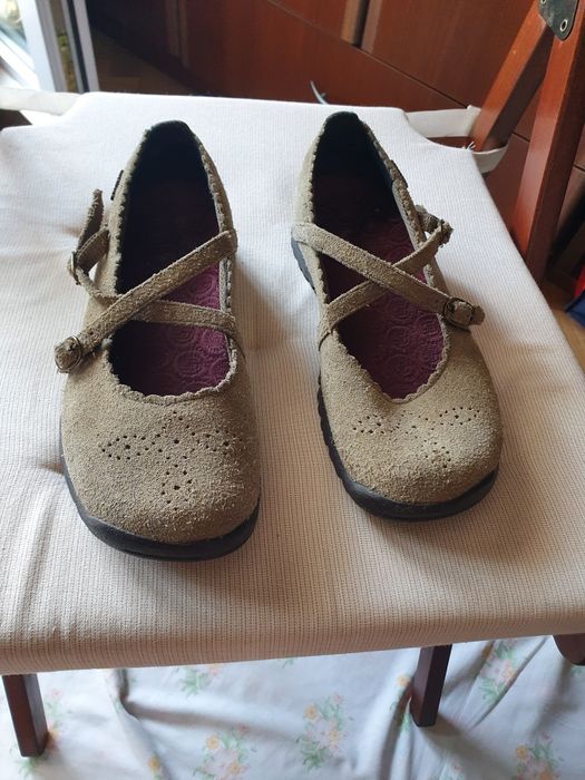 Pantofi din piele
