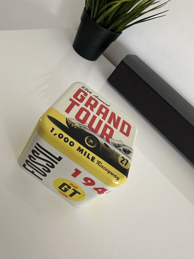 Часовник Fossil Grand Tour