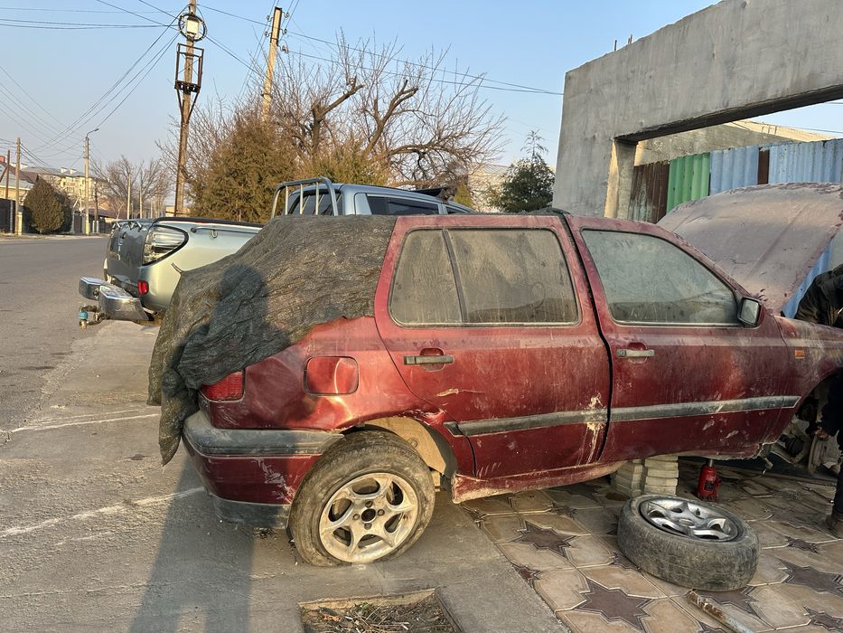 Гольф 3 в полный разбор есть все 1,6 абу мотор