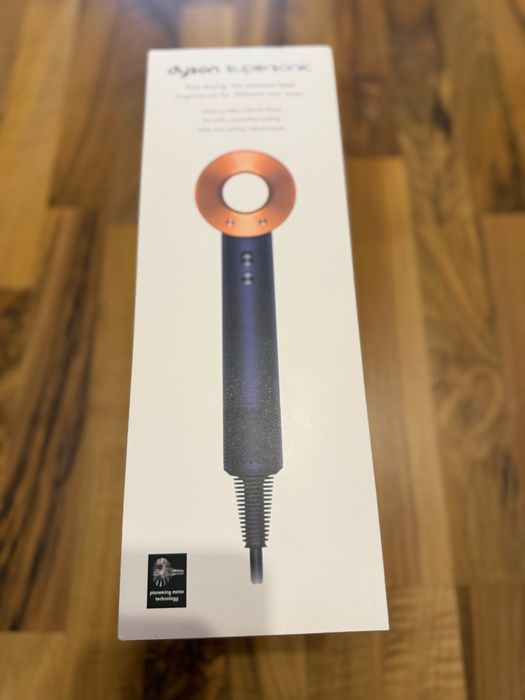 Vând Uscator Dyson Supersonic!