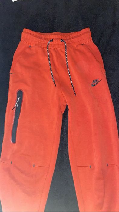 Дамско долнище nike tech fleece xs