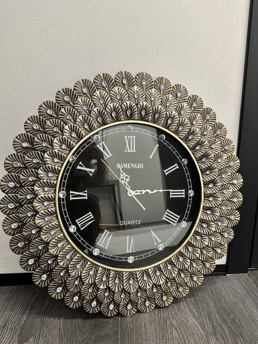 Продам онигинальные часы