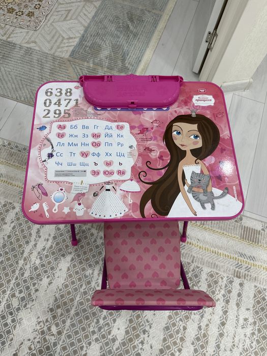 Детский столик и стульчик