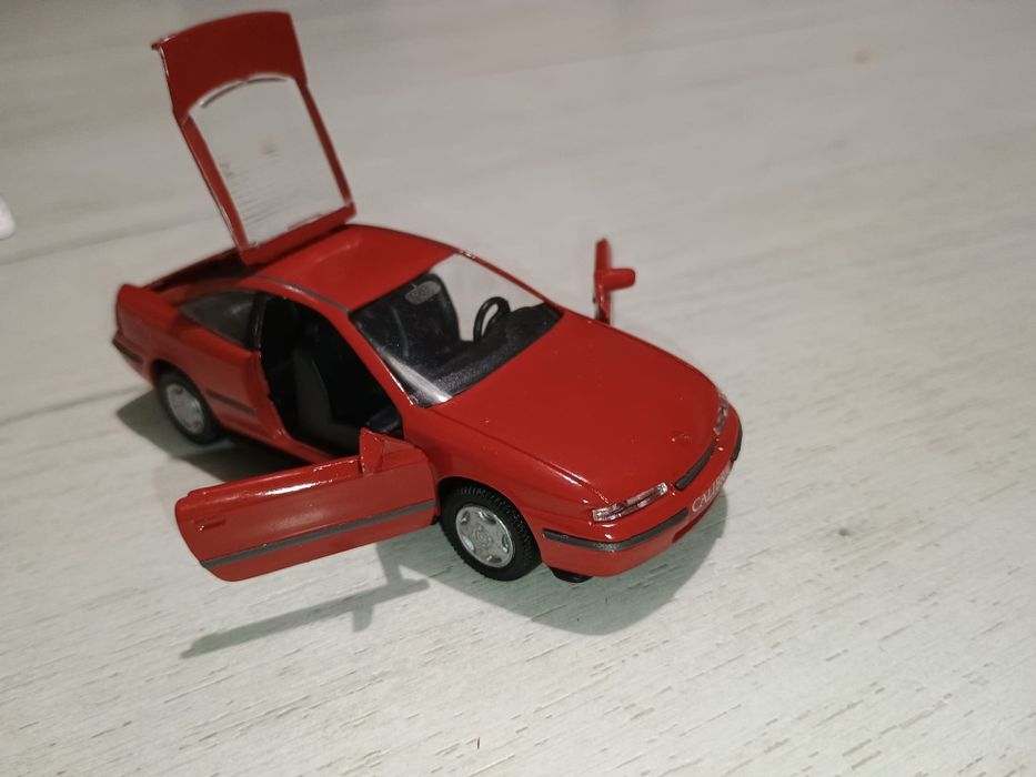 Vând diferite machete Opel la scara 1:43