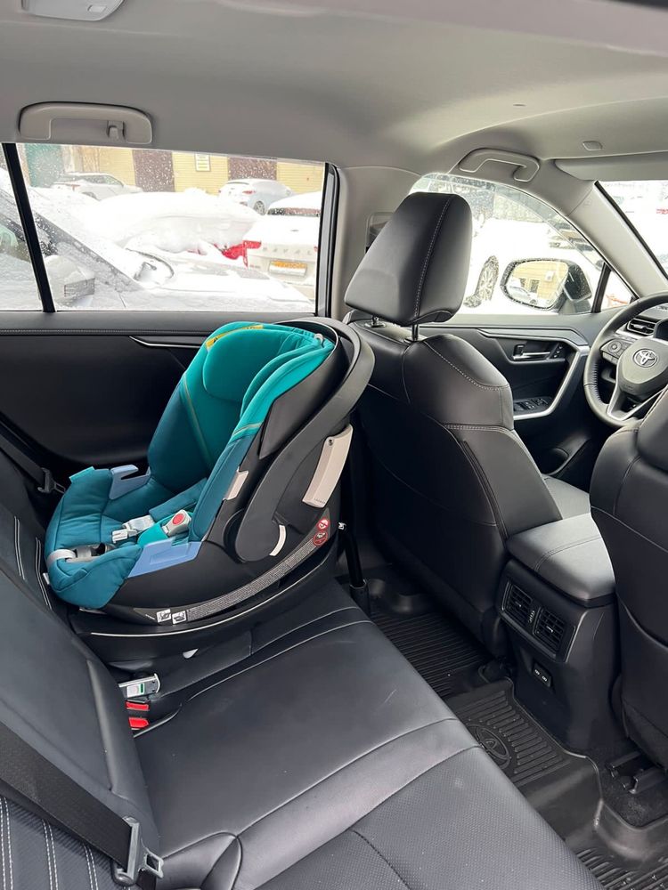 Продам автокресло Cybex с isofix