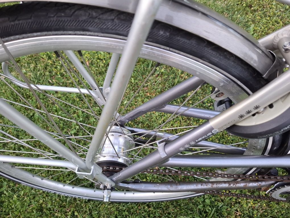 Bicicletă aluminiu dama 28
