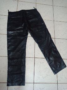 Pantaloni din piele naturala Nr 50