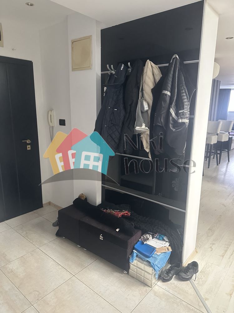 Продава се Тристаен апартамент в Варна, Левски - 146 кв.м за 1644 €/кв.м - Снимка #9