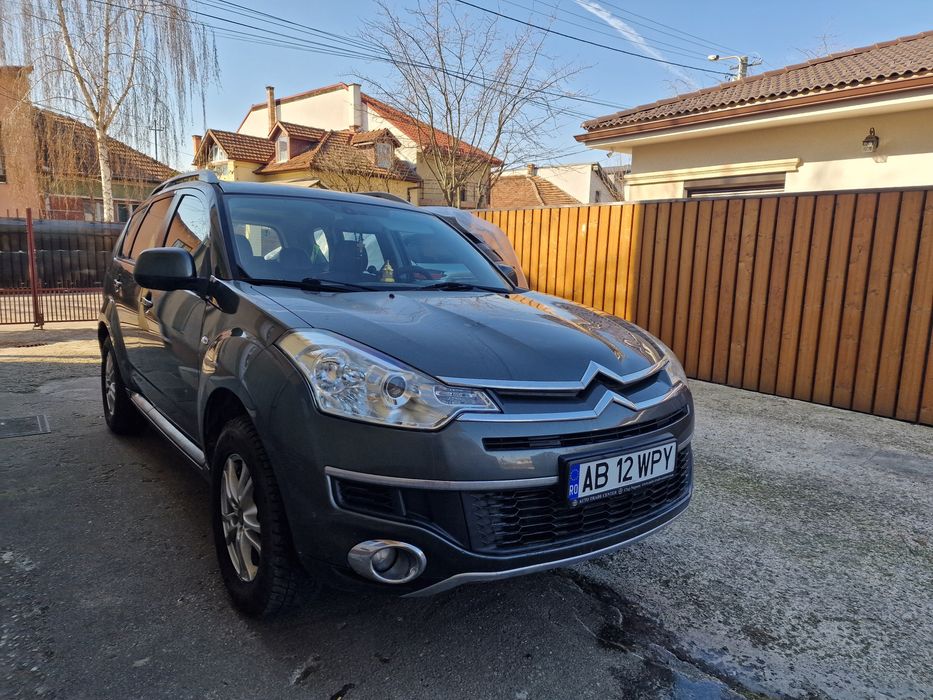 Vand 4x4  diesel  automat,  ieftin, facelift