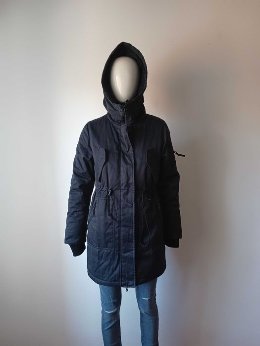 Haina parka nouă Khujo