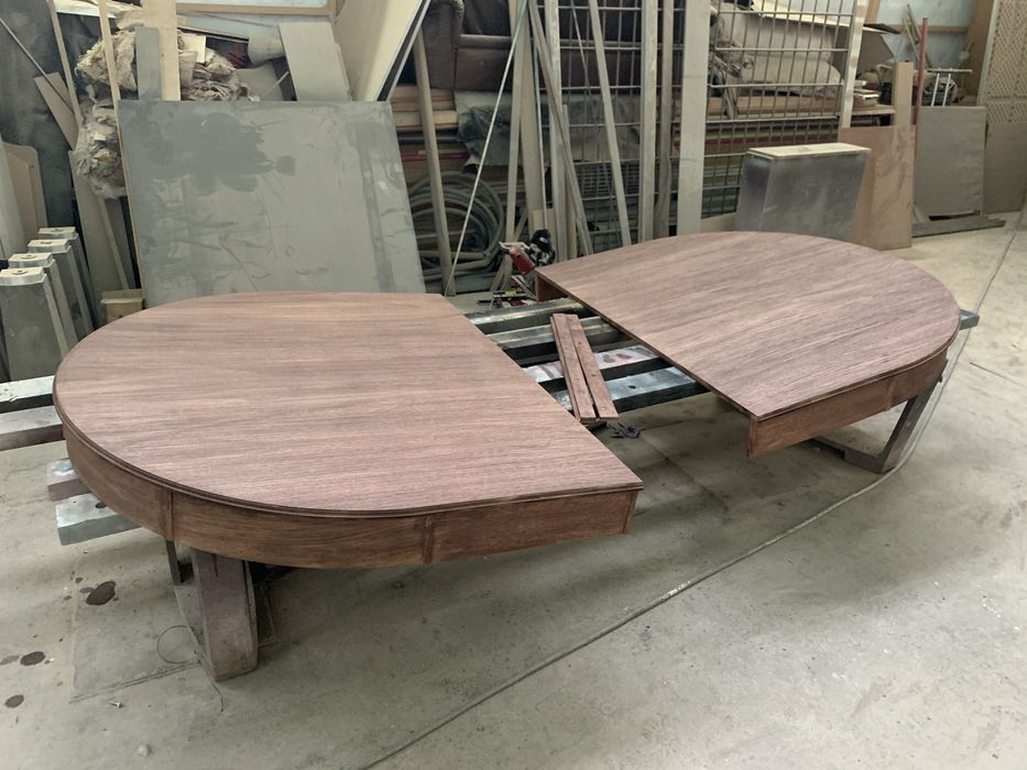 Mese poker fabrica CustomTables.eu scaune jetoane accesorii