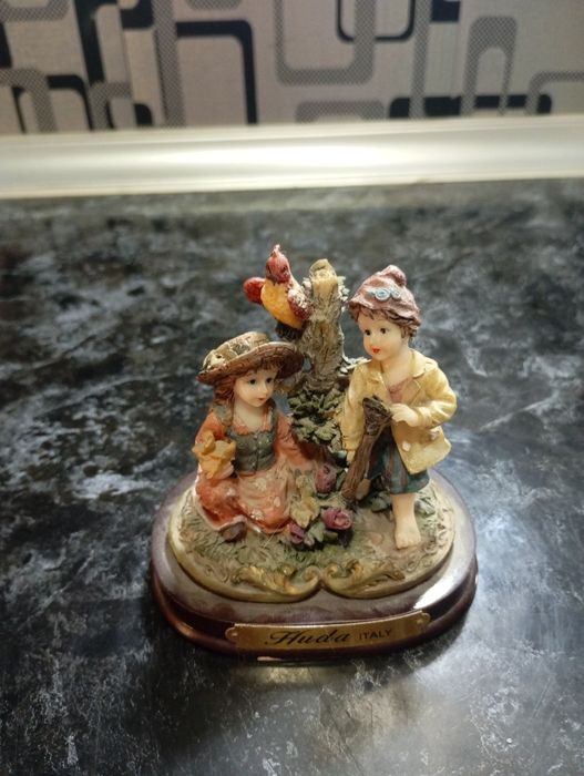 Продам статуэтки привезённые с Дубая.