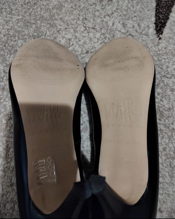 Pantofi negrii cu toc