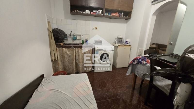 Дава се под наем Едностаен апартамент в Велико Търново, Център - 37 кв.м за 230 € - Снимка #2