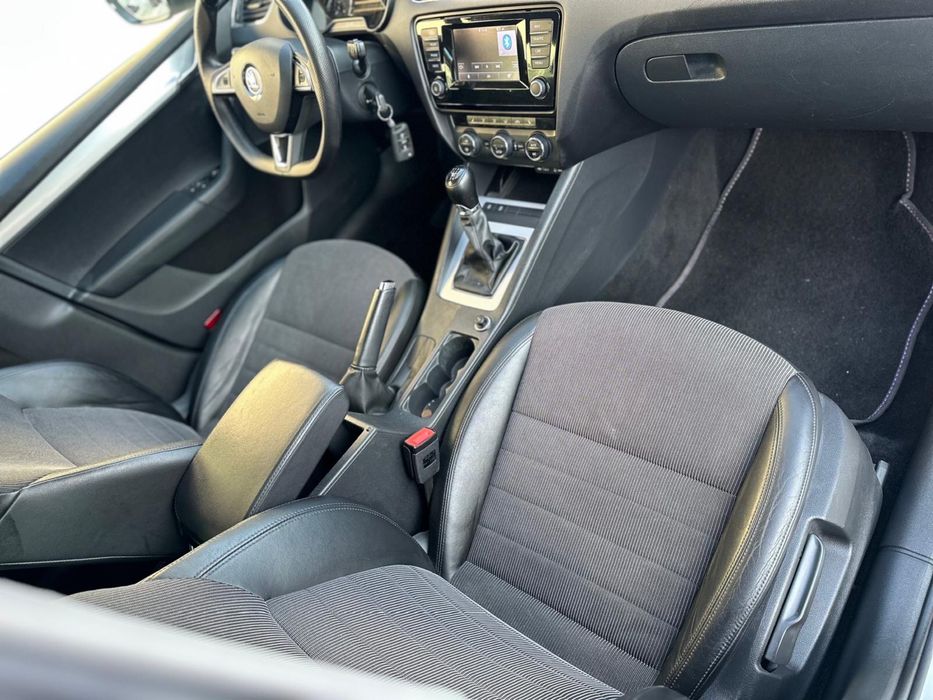 Skoda Octavia 1.6 TDI 105 Cp/Euro6/Navi/Climatronic/2015/11