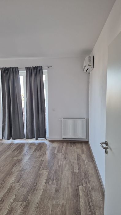 Ap. 2 camere de inchiriat