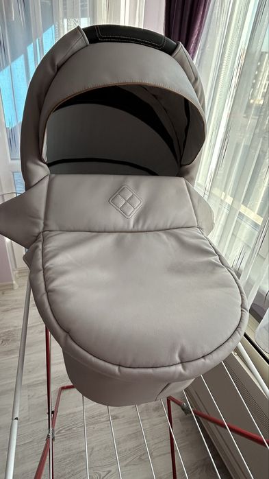 Бебешка количка 2в1 Pascal Premium Class STELLA