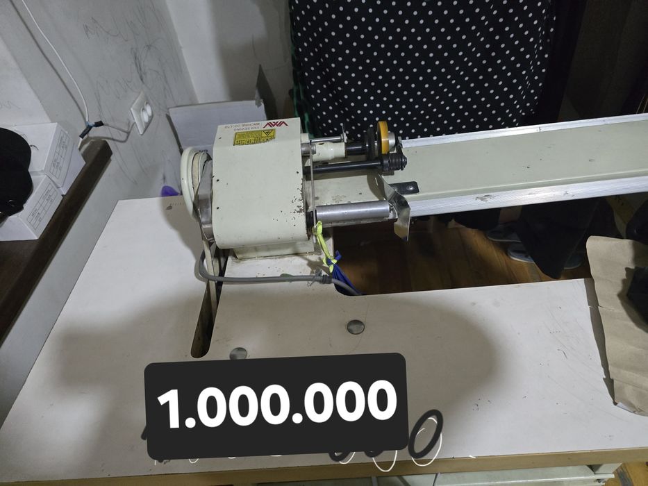 Tikuv mashina sotiladi kam ishlatilgan 3,oy 4oy.