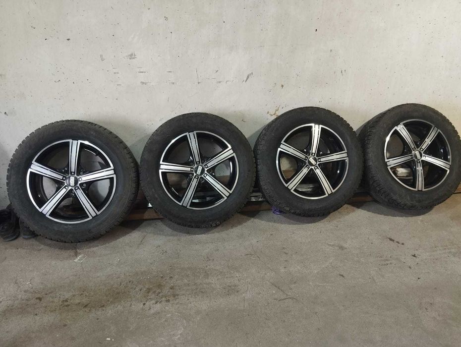 Продам комплект колёс