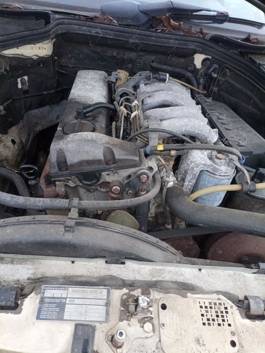 Мерцедес W124 /2.5 дизел на части