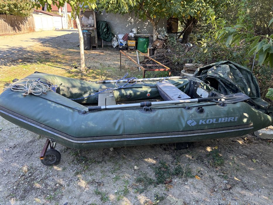 Barca gonflabila Kolibri cu motor