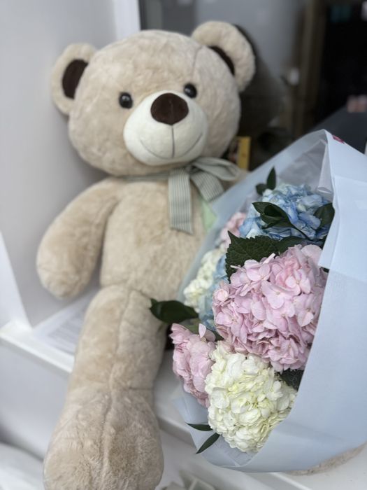 Продам мишку с цветами от розового