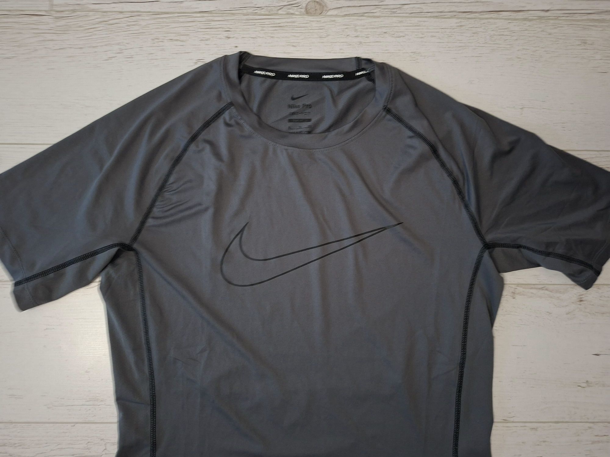 Nike Pro-Ориг. Тениска Нова!